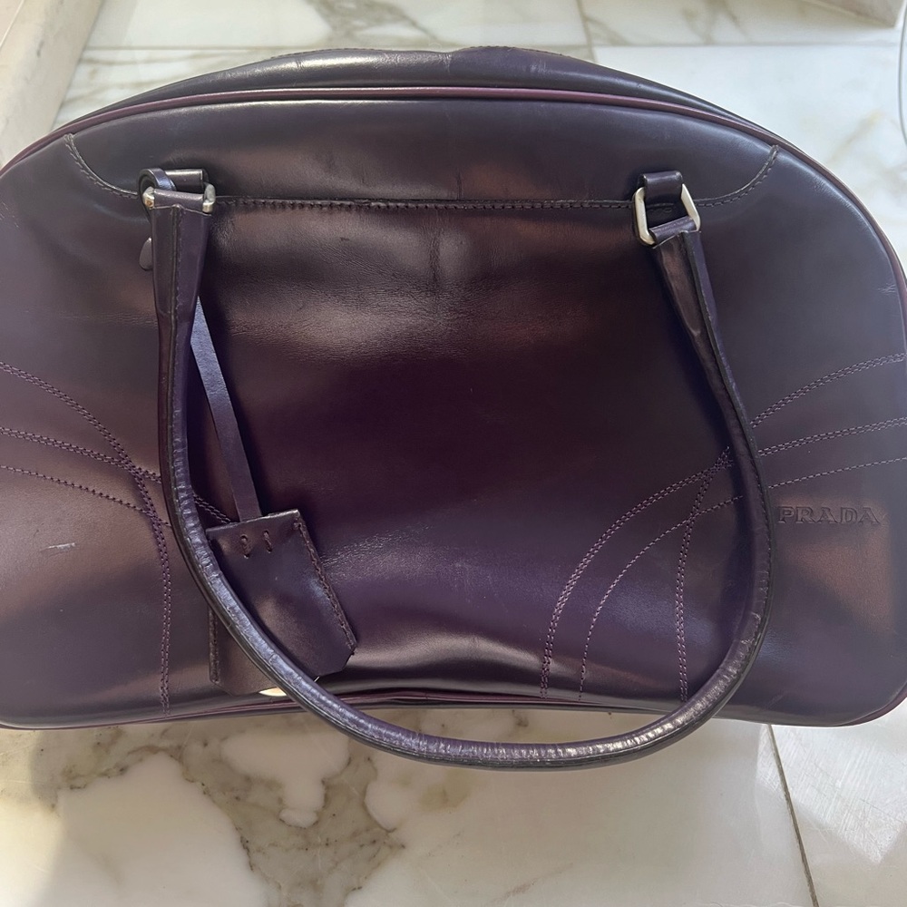 Prada purple chic purse!!